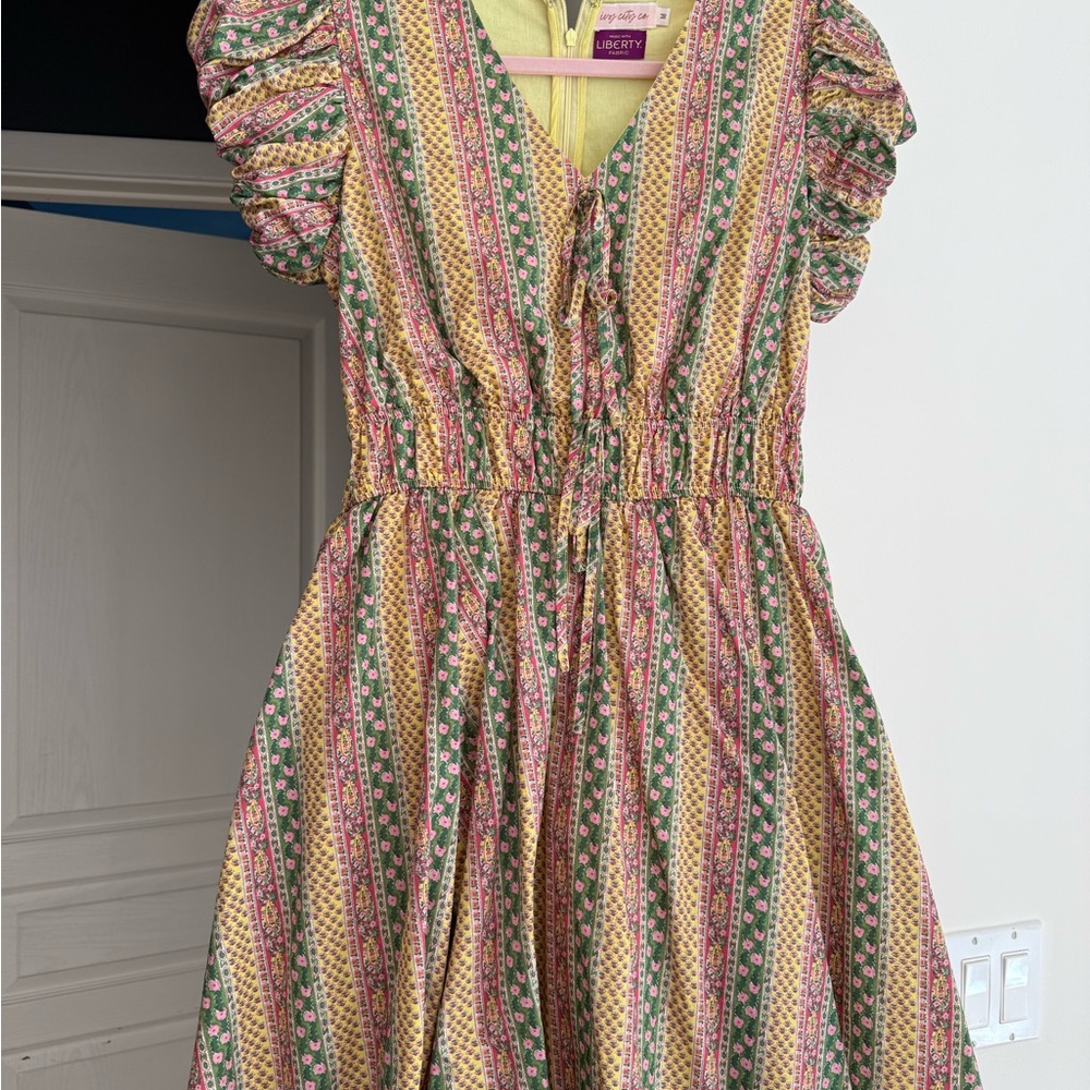Ivy City Co Yellow and Pink Patterned Dress